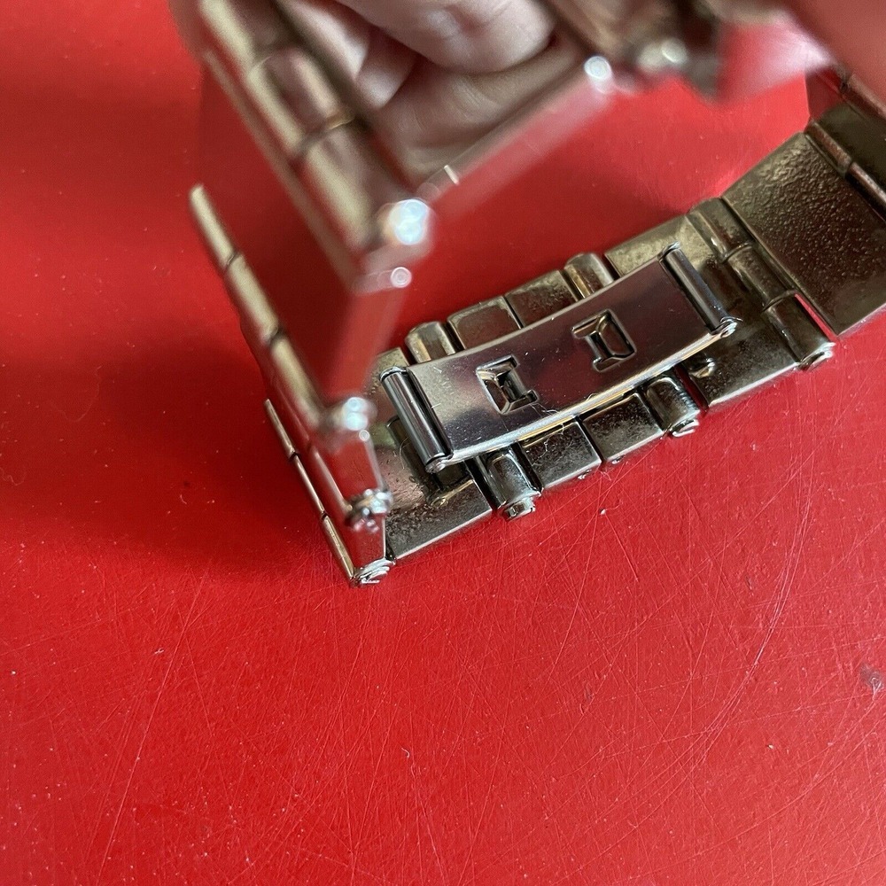 Gucci 600 Series Watch Women Black Dial Swiss Made Square‎ Vintage No Box WORKS - Picture 7 of 13
